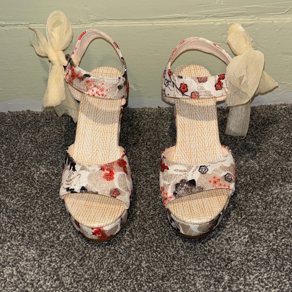 Floral Espadrille Wedges with Ribbon Tie size 6 Women’s - Picture 2 of 8